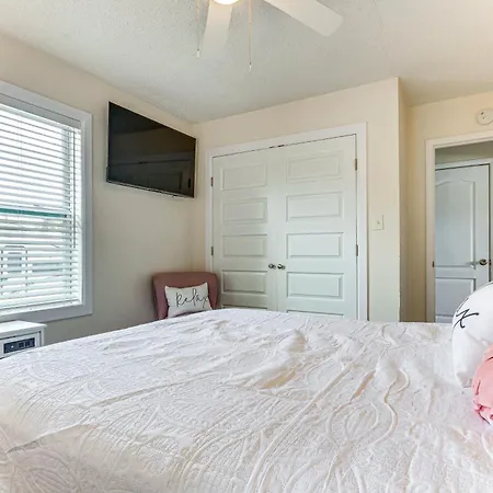 Pensacola Home With Covered Patio 1 Mi To Downtown!