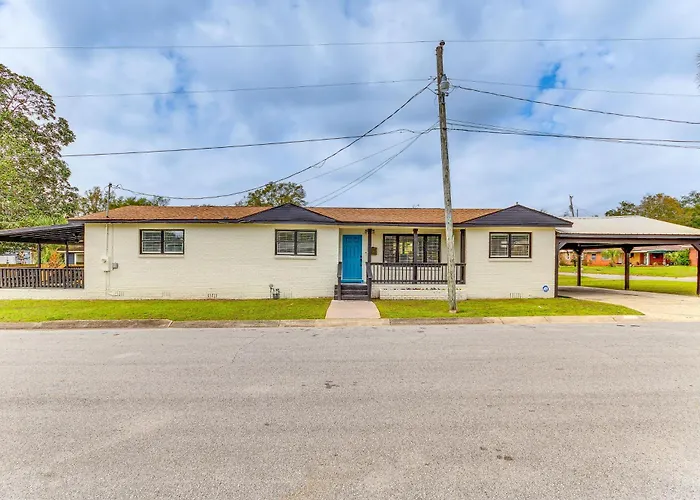 W/ Covered Patio: 1 Mi To Downtown! * Pensacola